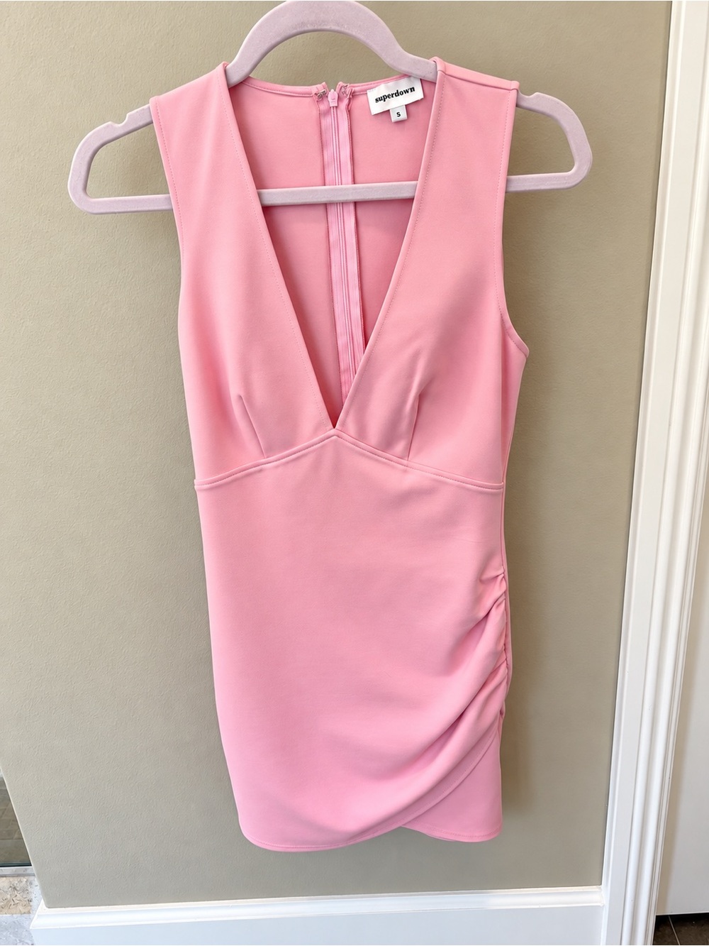 superdown Pink V-Neck Ruched Mini Dress